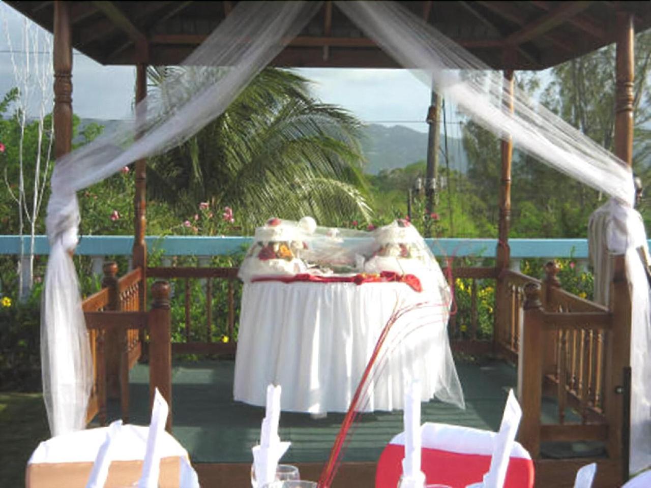 Paradise Brandon Hill Guest House มอนเทโกเบย์ ภายนอก รูปภาพ